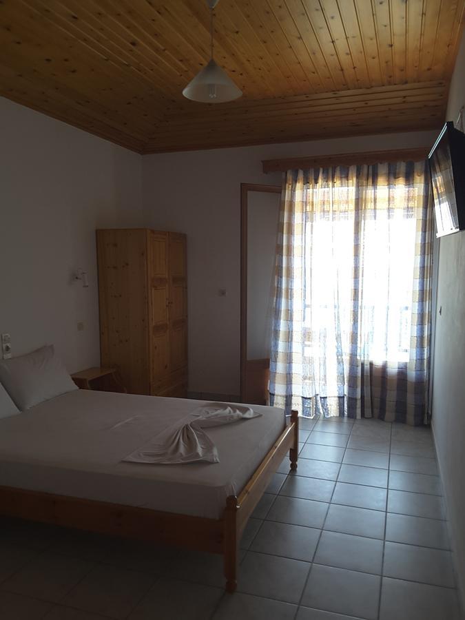 Hotel Ostria à Patitírion Extérieur photo